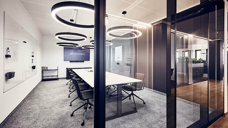Ein Besprechungsraum im Hauptsitz von Agile Robots in München